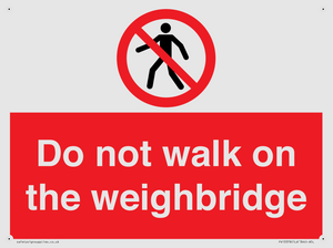 Do not walk on the weighbridge